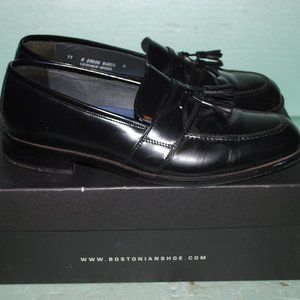 BOSTONIAN MENS LOAFERS WITH TASSELS